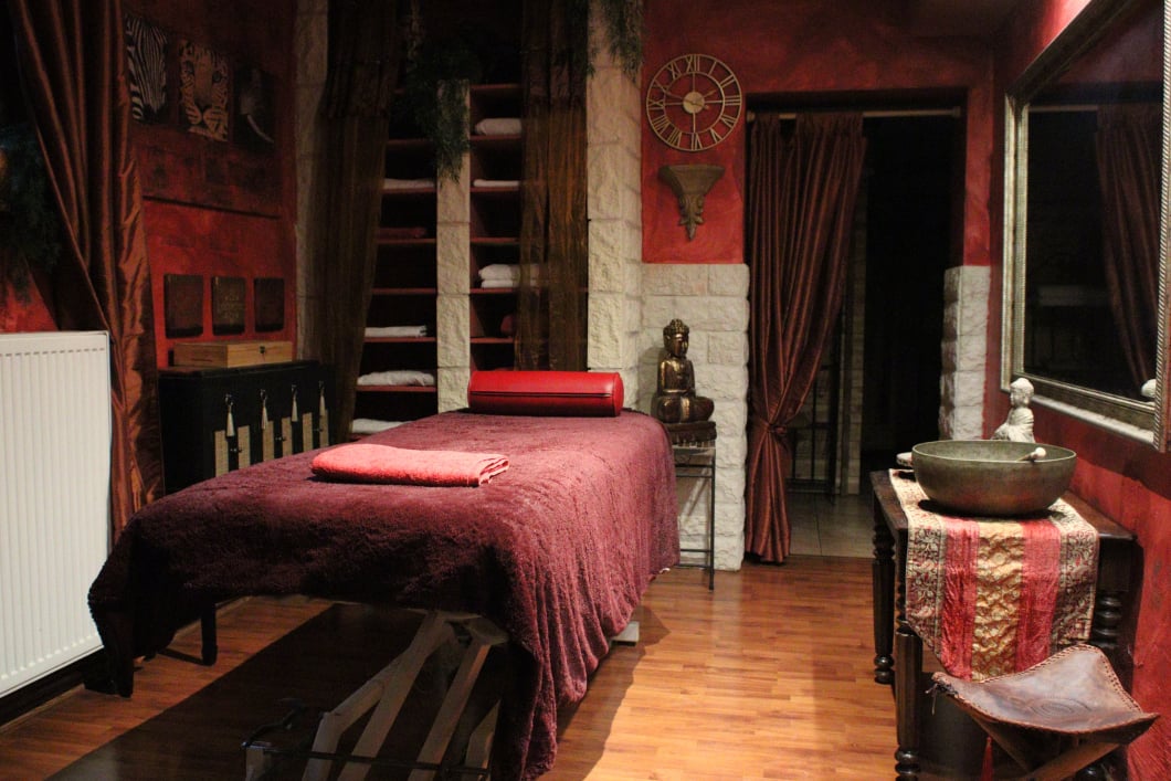 Private Spa & Lounge